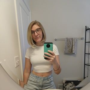 Meet your Posher, Camille